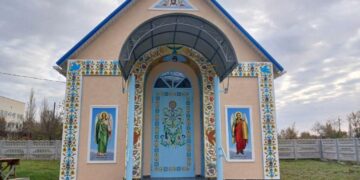 Арцизькі художники розписали фасад каплиці Святого Кипріана ПЦУ (Фото)