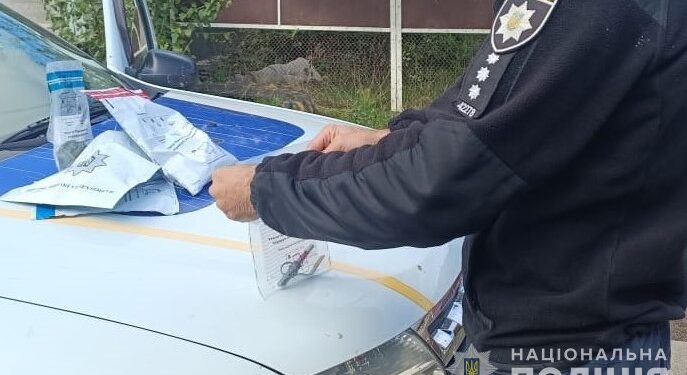 Двох мешканців Болградського району викрили у оборудках зі зброєю та наркотиками: їм загрожує в’язниця