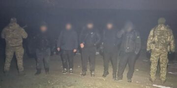 Зупиніться – посміхніться: на Одещині затримали групу втікачів за кордон