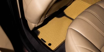Выбор ковриков в машину Cadillac: удобство, защита и стиль