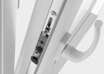 Оконная фурнитура: основные элементы и их значение