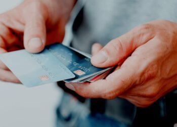Як вибрати найкращу кредитну картку для повсякденних покупок?