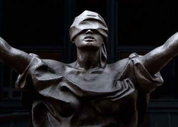 Куда обратиться, когда нужен адвокат по семейным делам