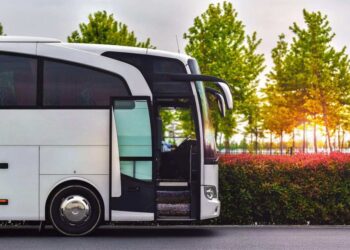 Автобус Варшава – Львів: комфортне повернення додому