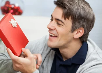 Как поздравить кума с Днём рождения: идеи, советы и примеры искренних