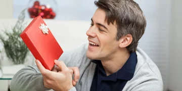 Как поздравить кума с Днём рождения: идеи, советы и примеры искренних