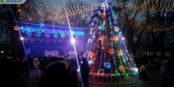 Колядки, хоровод та сюрприз від ялинки: у гості до ренійців завітала новорічна казка