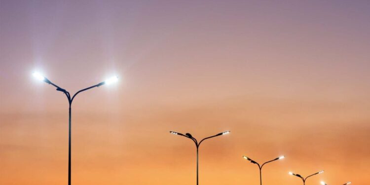 Наслідки ворожих атак: у Білгороді-Дністровському тимчасово не працюватиме вуличне освітлення