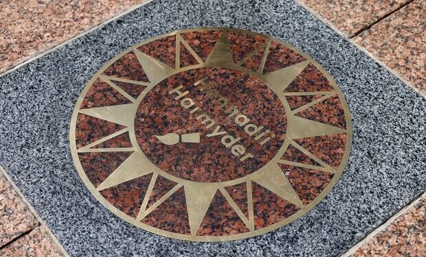 В Одессе открыли новое имя на Аллее звезд: почтили художника