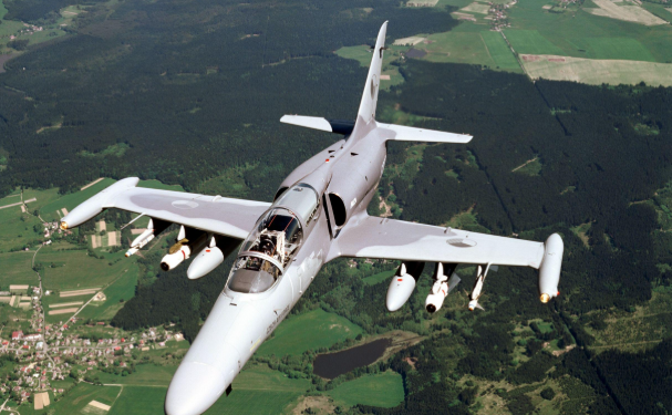 Чехія не передаватиме Україні літаки для боротьби з дронами: в уряді назвали причину