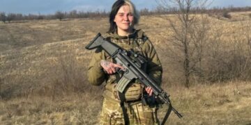 На війні загинула операторка дронів, журналістка і мисткиня Лана Чорногорська