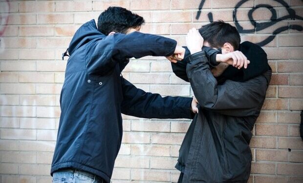 Студент з Ізмаїльського району  під час бійки ледь не зарізав знайомого: вирок суду