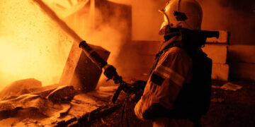 У новорічну ніч російська армія декілька разів атакувала Україну: постраждали об’єкти Одещини | Махала