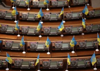 За час повномасштабки «зарплати у конвертах» депутатів ВР зросли: голова САП назвав суми