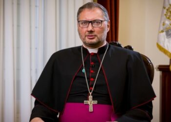 Апостольський нунцій в Україні: Кожна війна є гріхом і перед Богом, і перед людьми