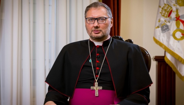 Апостольський нунцій в Україні: Кожна війна є гріхом і перед Богом, і перед людьми