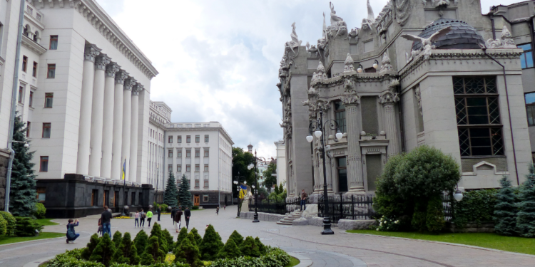 Агенти РФ, готуючись вбити Зеленського, винайняли житло поруч з Офісом президента, — CNN