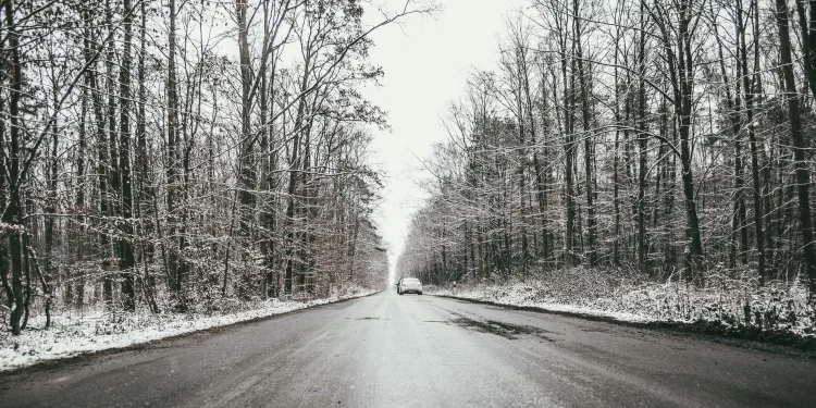 Ожеледиця, похолодання та екстрені відключення на Одещині