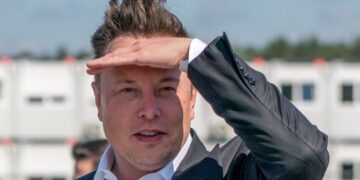 Маск відреагував на звернення Києва щодо російських дронів на Starlink