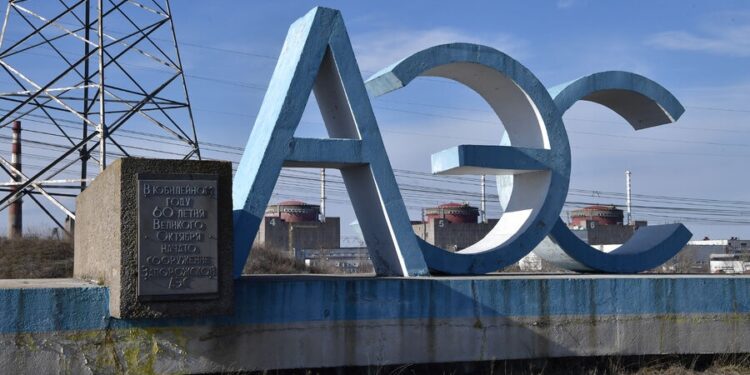 Росія близька до підключення ЗАЕС до своєї енергомережі, — ISW