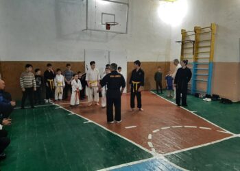 У Криничненській громаді відкрили секцію карате для дітей: 25 юних спортсменів тренує майстер 4 дану