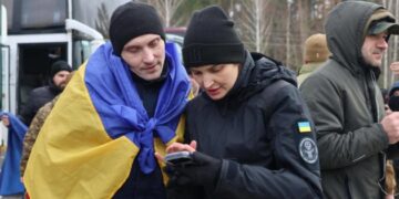 Ще 300 захисників і двоє цивільних повертаються додому з російського полону