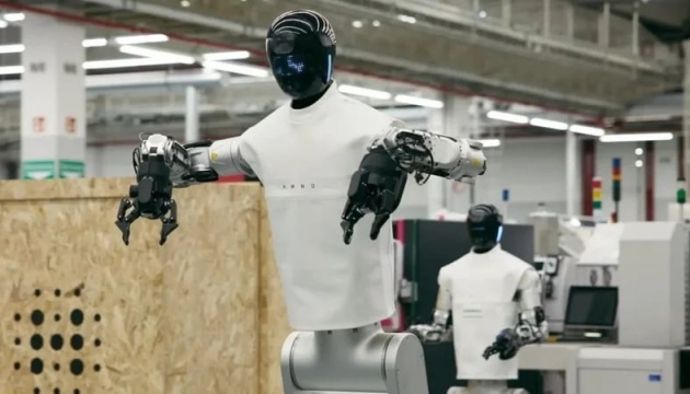 Монолітний човен з 3D-друку, «розумний» рис та ШІ-проповіді Будда-бота