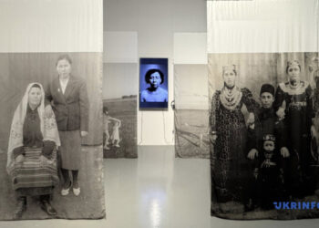 У Варшаві відкрили виставки про Крим і війну в Україні