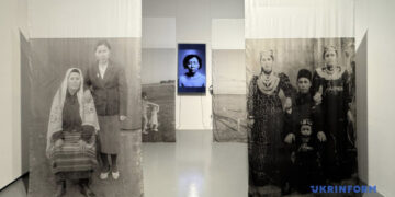 У Варшаві відкрили виставки про Крим і війну в Україні