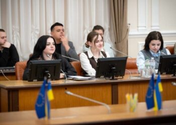 При Кабміні запрацювала Нацрада з питань молоді