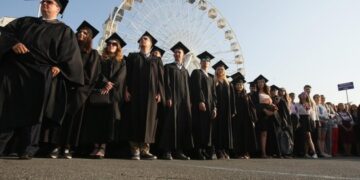 Основи нацспротиву вивчатимуть усі студенти, незалежно від статі — Міносвіти