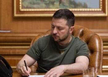 Зеленський нагородив ще 362 військових, 176 із них — посмертно