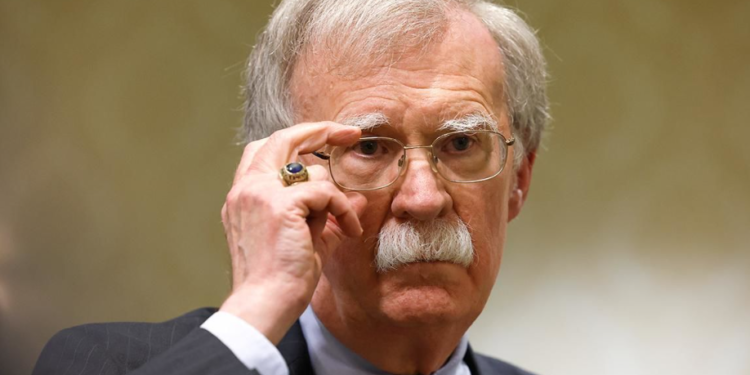 Гарантії безпеки не діятимуть, поки РФ не почне відступати з території України, — Болтон