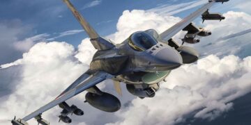 Українські F-16 залишилися без достатньої кількості ракет під час масованого обстрілу РФ, — Reuters