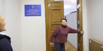 До омбудсмена цьогоріч надійшло майже 660 скарг щодо порушень мовного закону