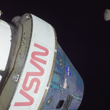 «Светри» для будинків,  ренесанс місій NASA до Місяця та надважкий дрон-гігант