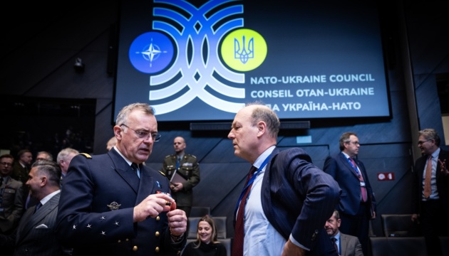 Україна і НАТО окреслили основні напрямки співпраці з аналізу, освіти і підготовки