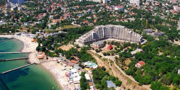 Курортний сезон в Одесі: море вже прогрілося до +19