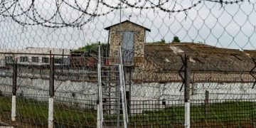 Херсонська вчителька отримала довічне за роботу на ворога ::