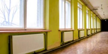 На Миколаївщині викрили розкрадання на радіаторах для шкіл ::