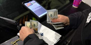 В Одесі викрили схему заробітку правоохоронців на ТЦК ::